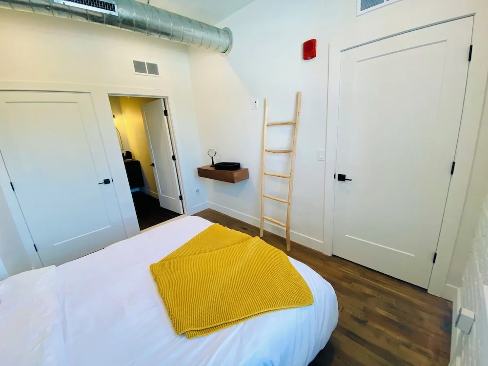 Unit A, The Kroger Lofts
