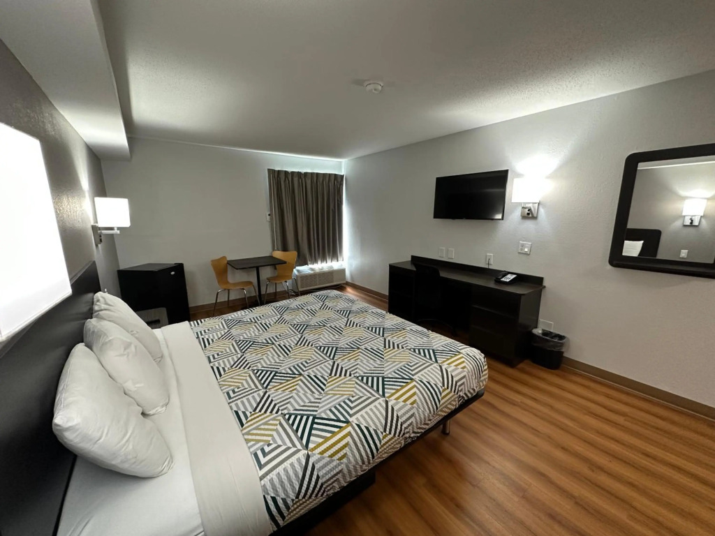 Motel 6-Greensboro, NC - Airport