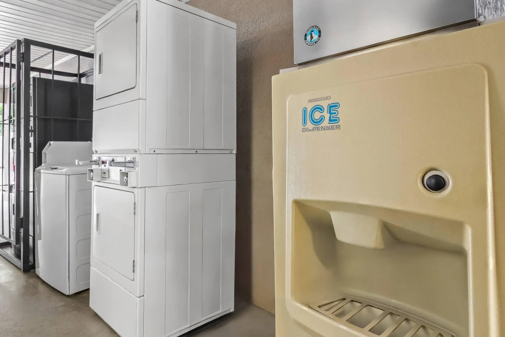 Econo Lodge Inn & Suites Cayce I-26 Airport