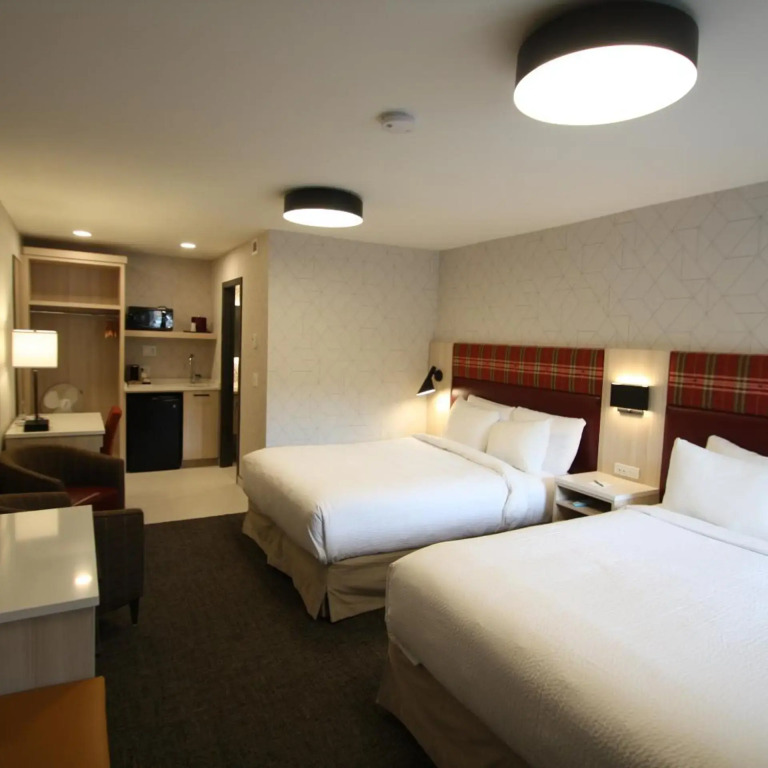 Mountaineer Lodge