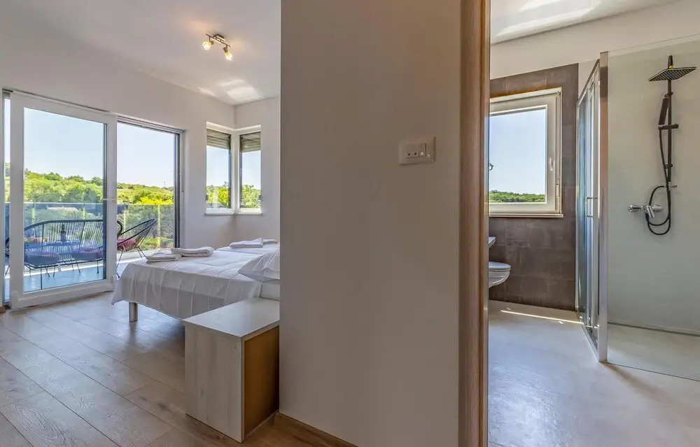 Awesome Home in Pula with Outdoor Swimming Pool, Hot Tub & 3 Bedrooms
