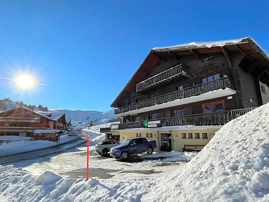 Freeride Hostel & Bar lounge
