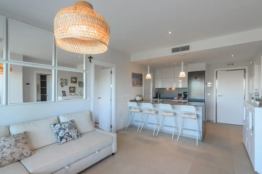 Modern Apartment With Shared Pool