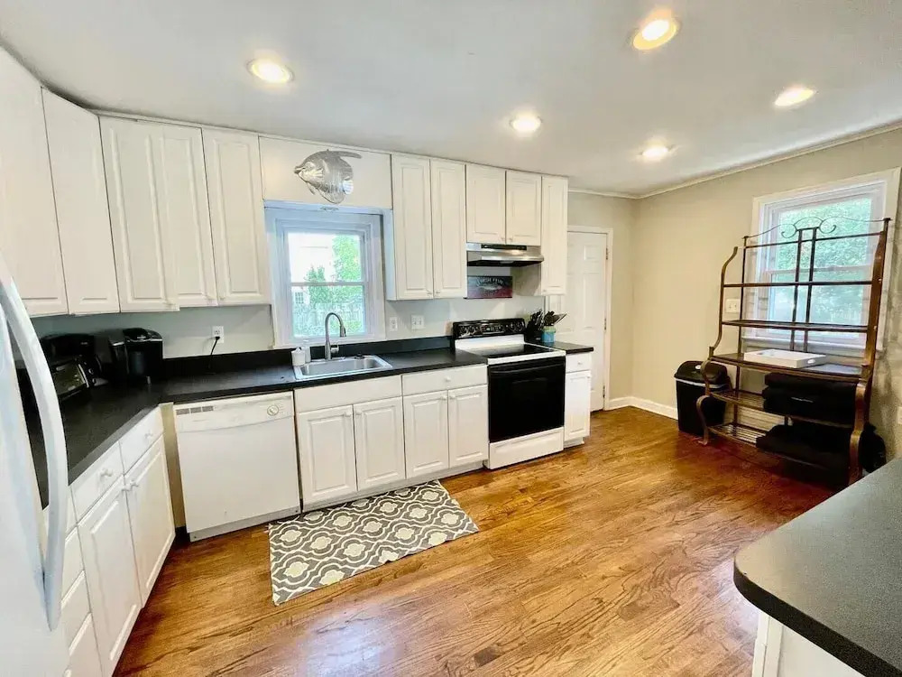 Lake Avenue 23
