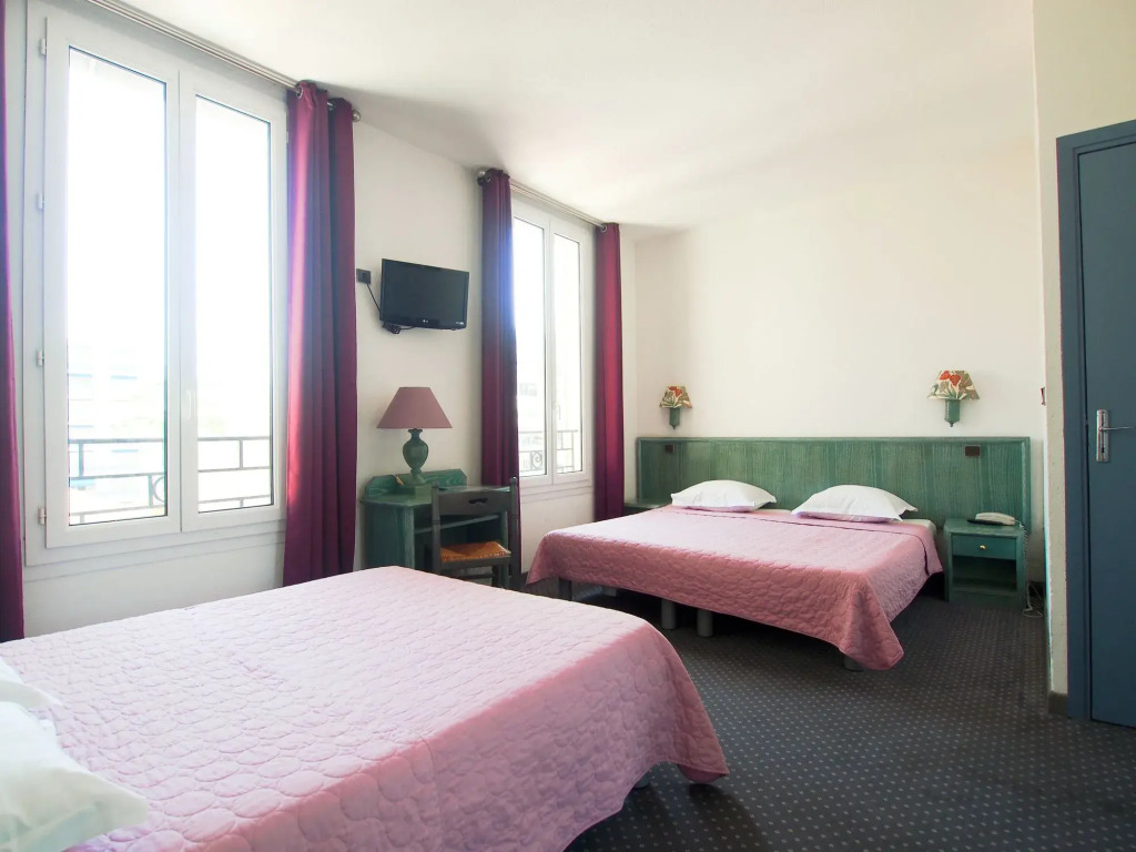 Apartment in Juan-les-pins Near Sandy Beaches