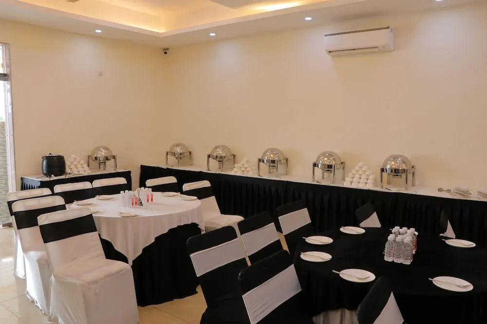 Hotel Clarks Inn Express Bharatpur