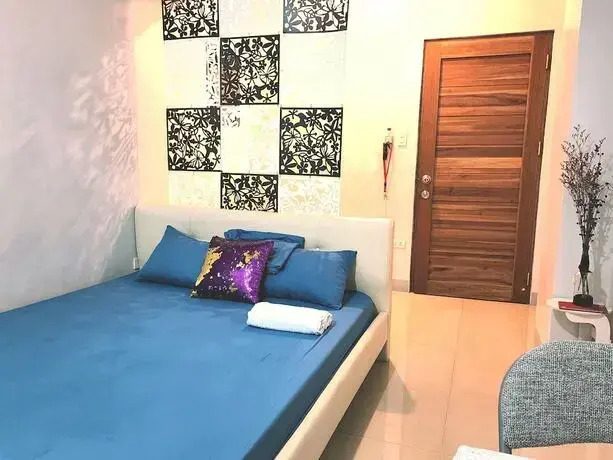 Budget Backpackers Transient House Near Naia by RedDoorz