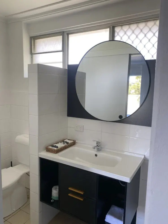 The Seaview Tavern Motel