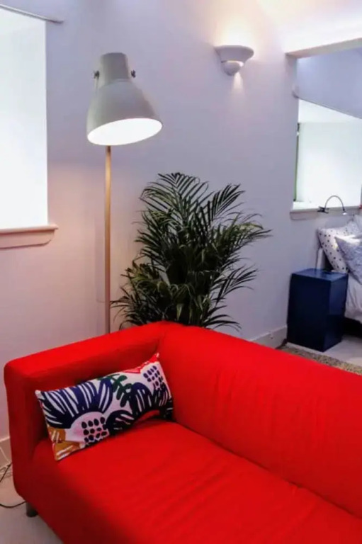 The Old Whisky Bond Studio Apartment