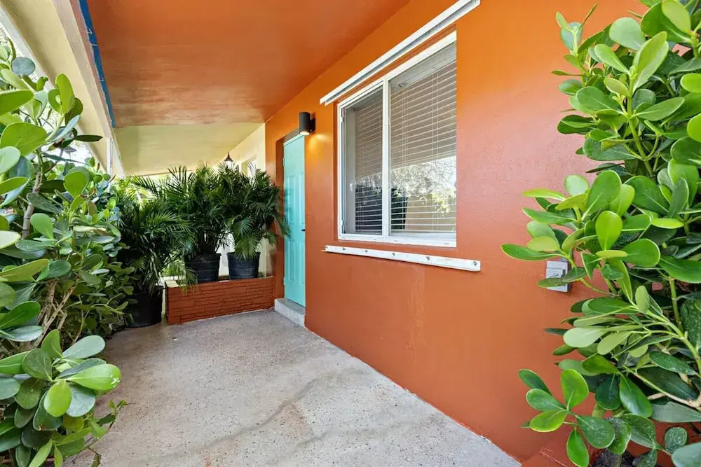 Lovely Rental Unit With Free Parking on Premises