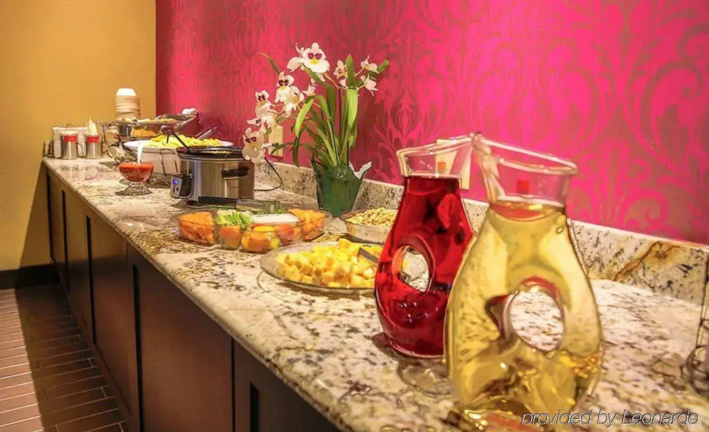 Comfort Inn Dallas North Love Field Airport