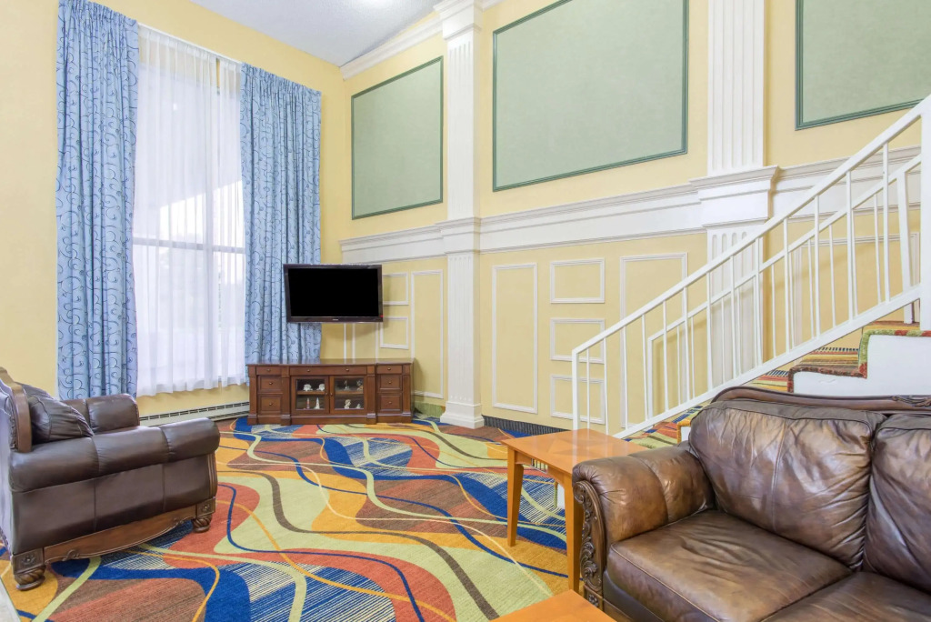 Days Inn by Wyndham Roanoke Hollins Near I-81