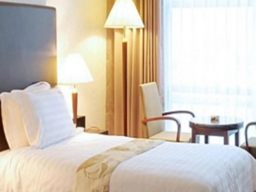 Sunshine Hotel