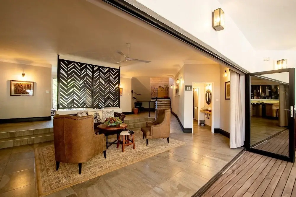 Nkosi Guest Lodge