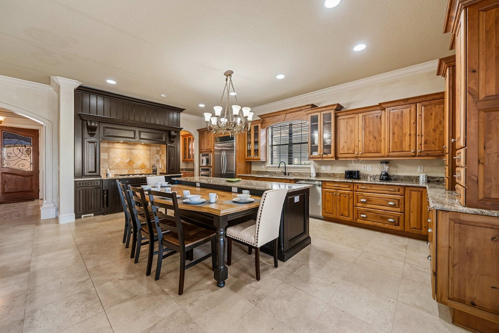 7811 Palmilla Court