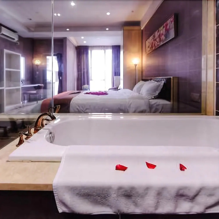 Junyi Chain Hotel