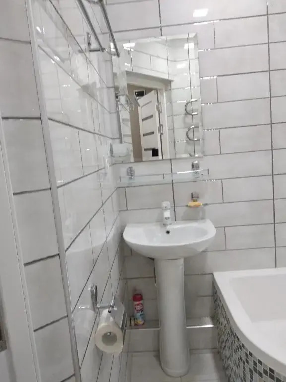 Apartment on Gulyamov 11