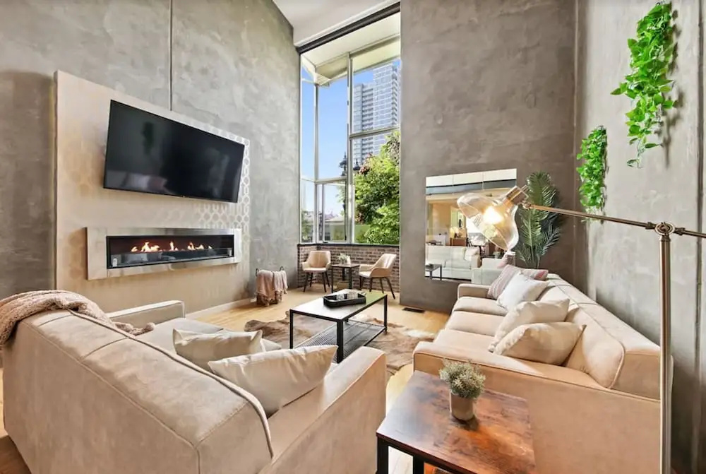 New York Style Penthouse in the Heart of the City