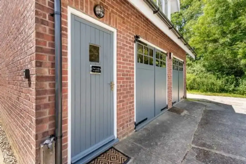 Host & Stay - Alderfen View