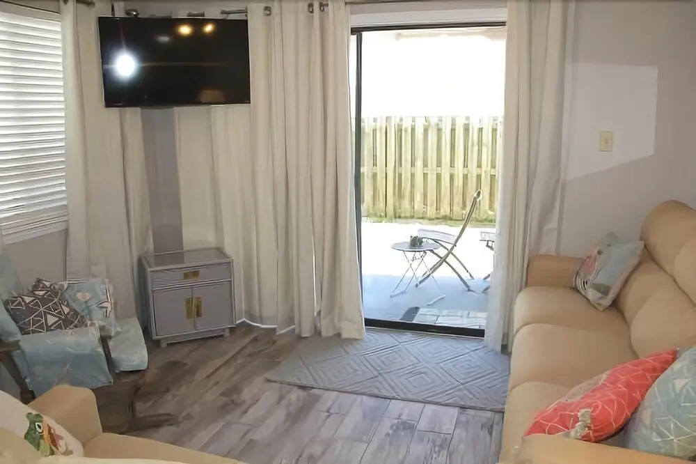 Wolf Bay Villas
