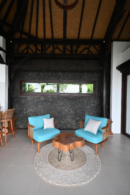 Meadow Hills Villas by Mahaprana