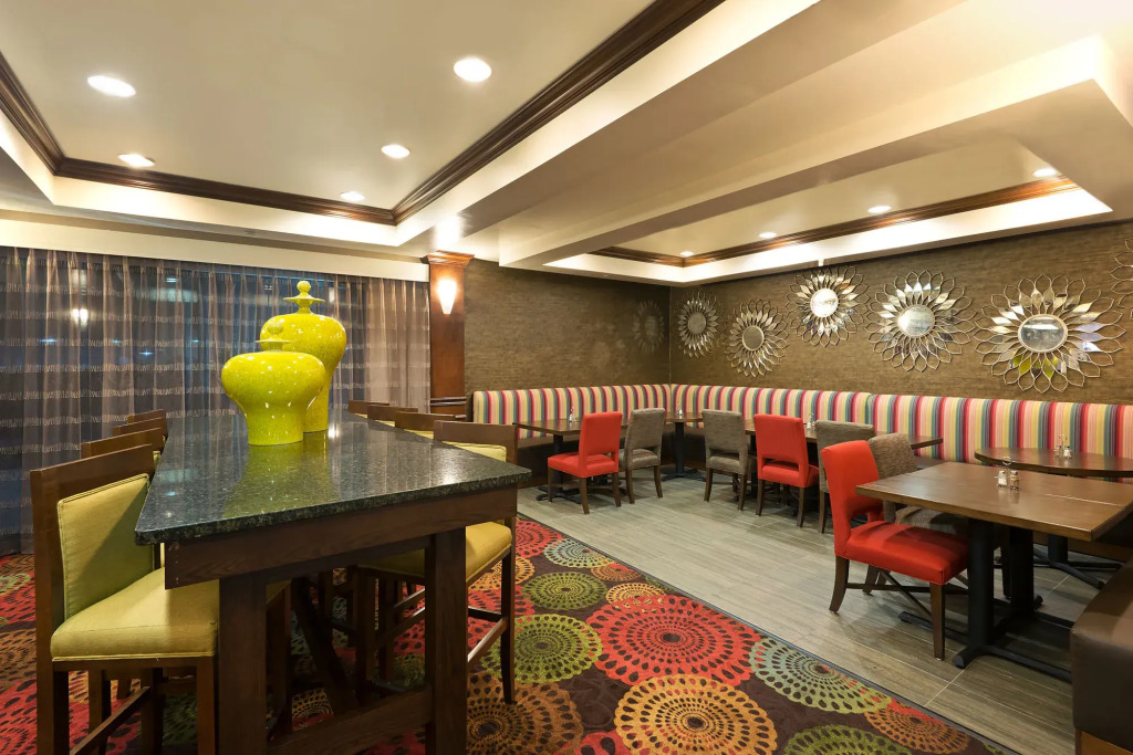 Holiday Inn Express Suites Little Rock West by IHG
