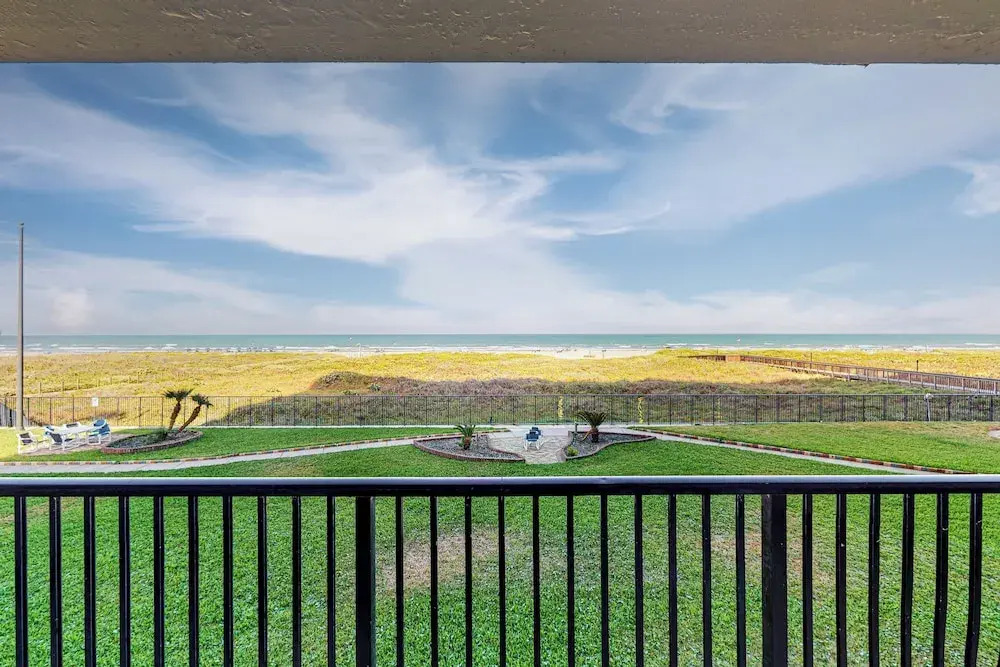 Gulf View, Gourmet Kitchen: Suntide III - Unit 203