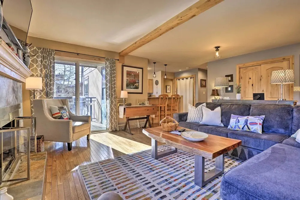 Vail Ski Condo w/ Mtn Views & Shuttle Service!