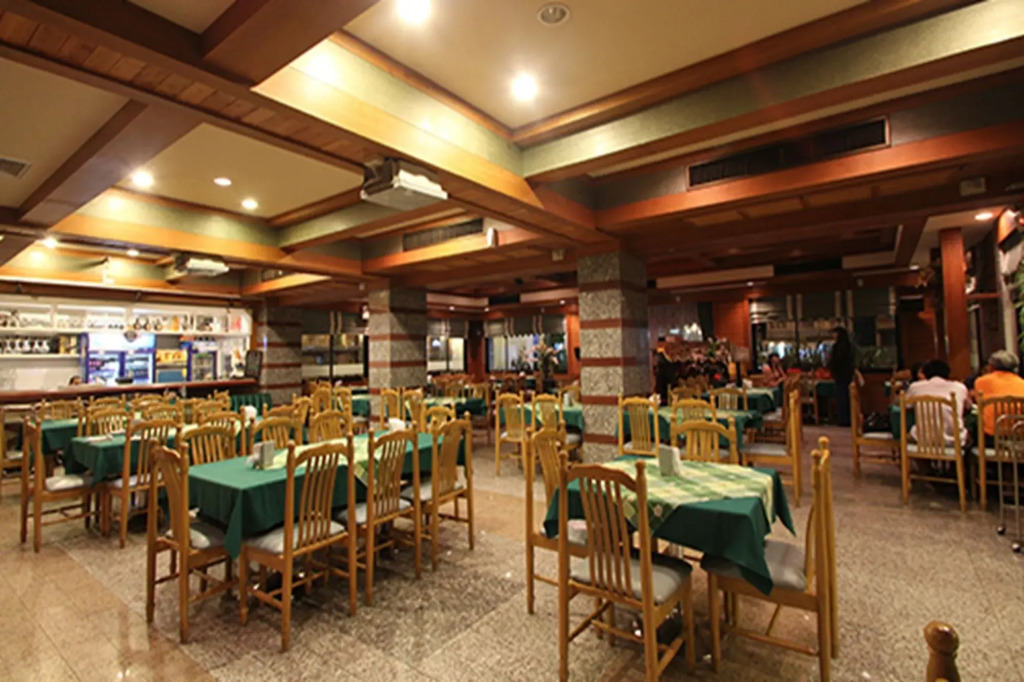 Raya Grand Hotel