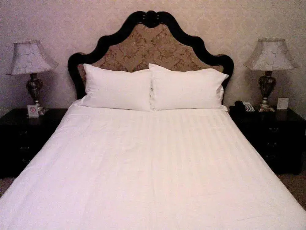 Tianjin First Hotel (Xiao Bai Lou Five Avenue Tourist Area)