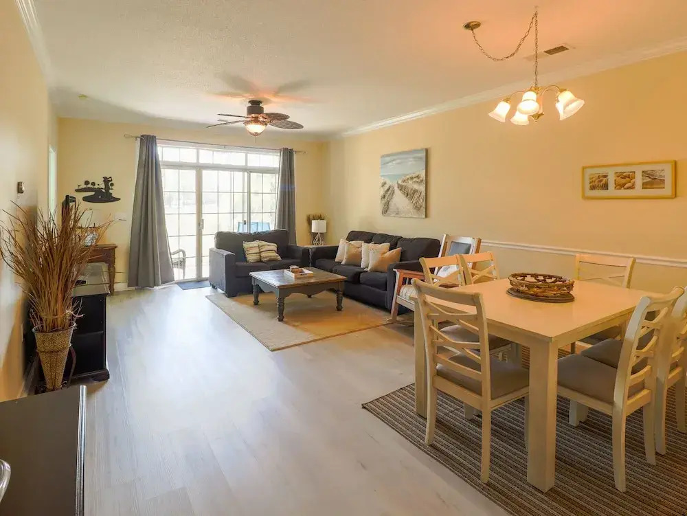 Cypress Bend #913 2 Bedrooms 2 Bathrooms Condo
