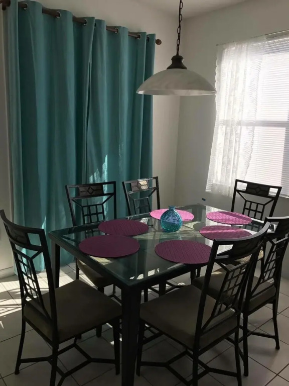Immaculate 5-bed Villa in Haines City Pool G/room