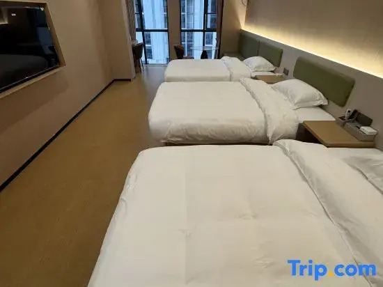 Mango Hotel