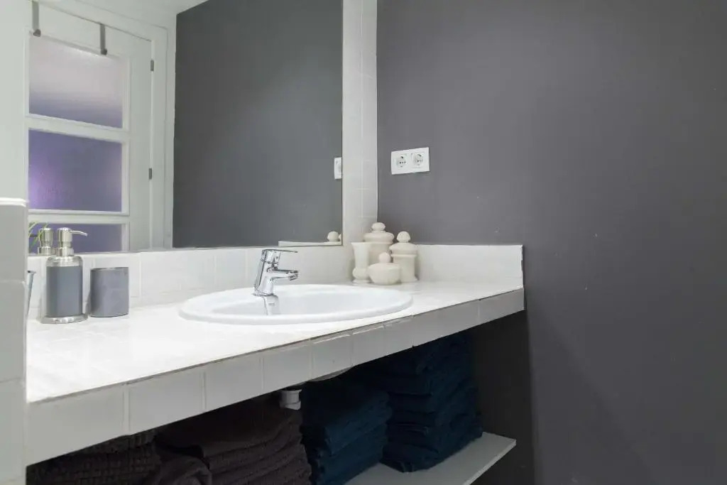 For You Rentals Alfonso XIII Apartment