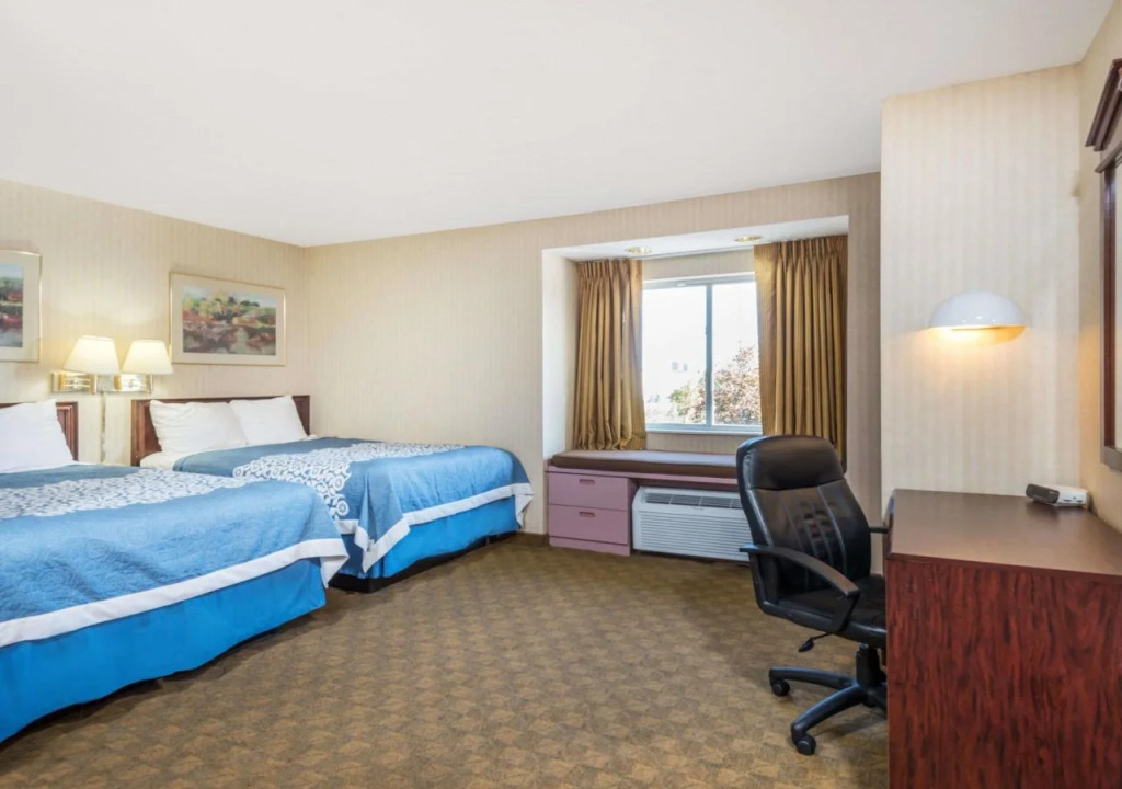 Days Inn & Suites by Wyndham Boardman