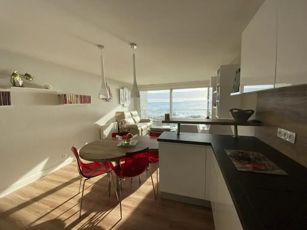 Appartement Ploemeur, 3 pièces, 5 personnes - FR-1-349-90