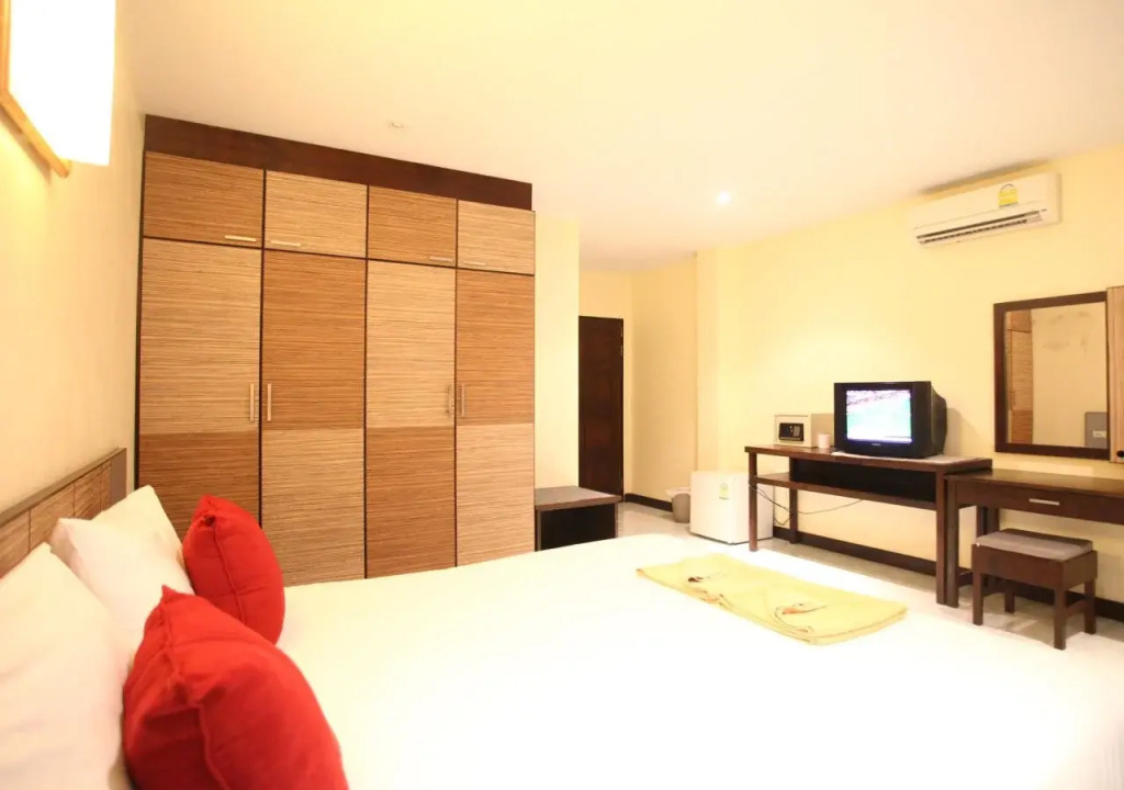 Baan Tawan Patong