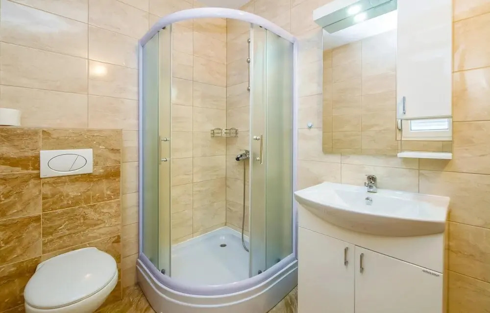Stunning Home in Mali Rat With Wifi and 2 Bedrooms