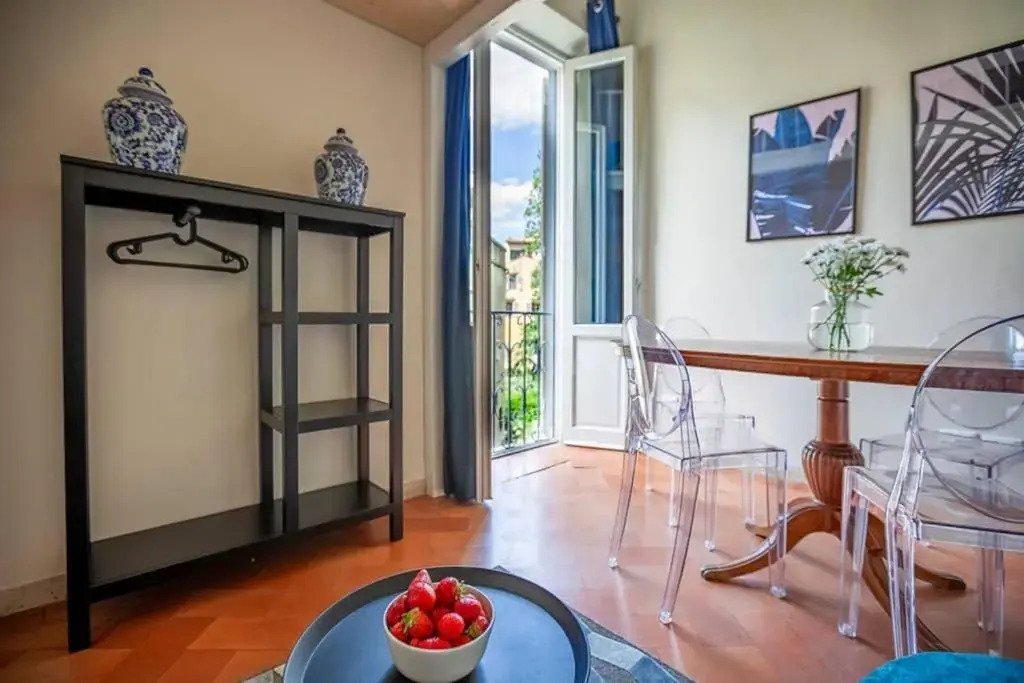 Santa Croce. Quiet, large and luminous loft