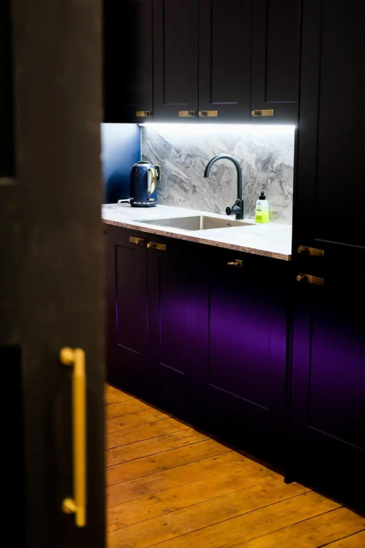 The Eden Warehouse - Pink Apartment (sleeps 4)