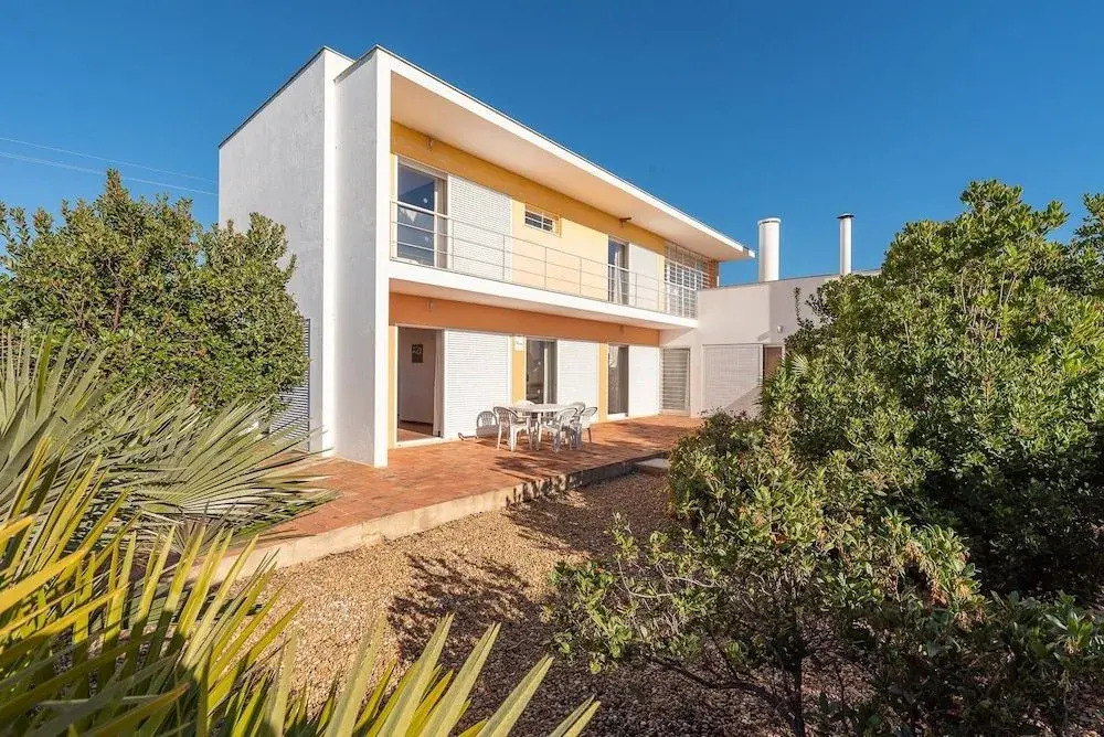 2 Bedroom Luxury Home With Pool in Patroves