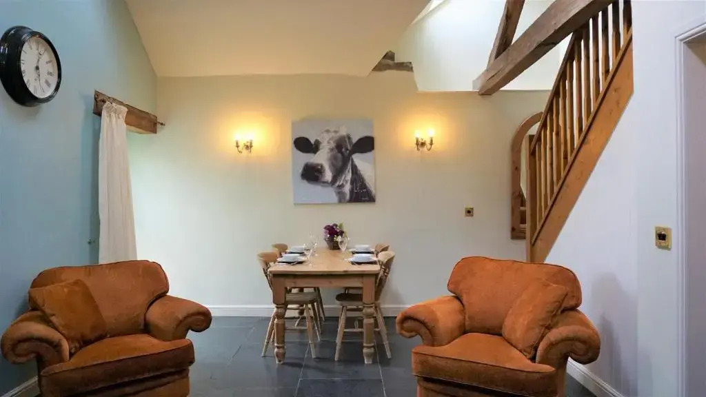 Sheep Dip Cottage - Cyfie Farm, with log burner and private hot tub