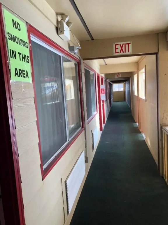 Motel 8