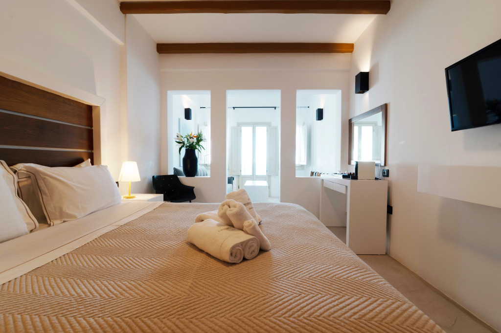 Apeiron Blue Santorini by Apeiron Hotels