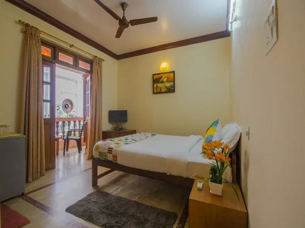 OYO 17114 Home Elegant Studio Candolim Beach