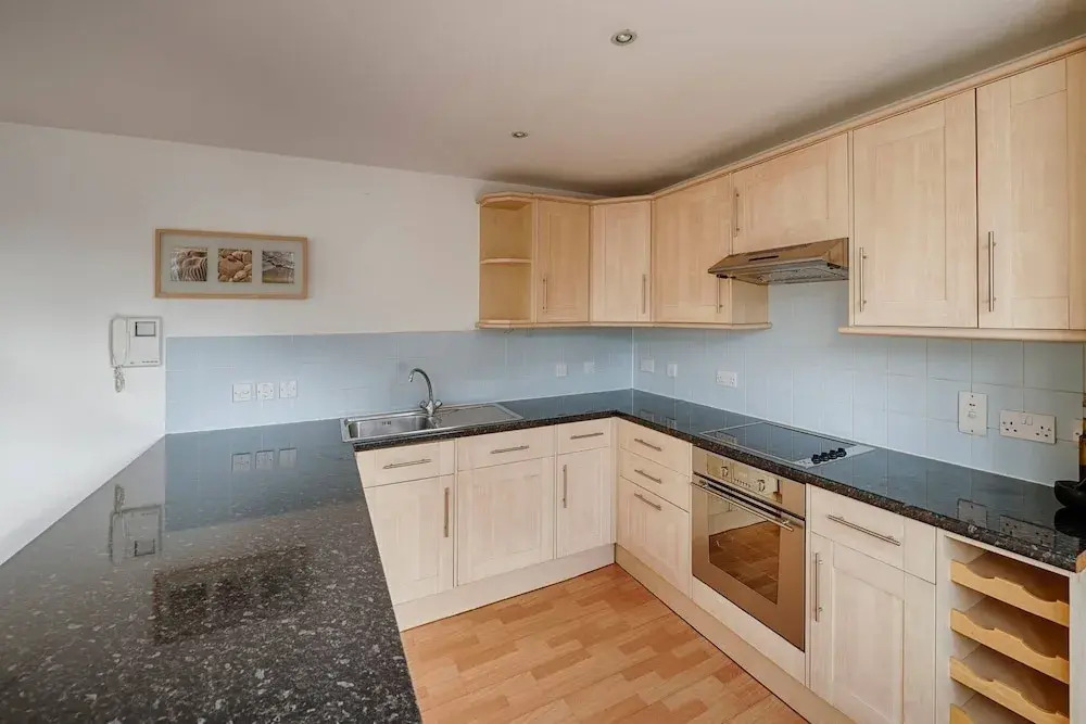 Modern Aircondition 2 Beds 2 Bath Victoria Station