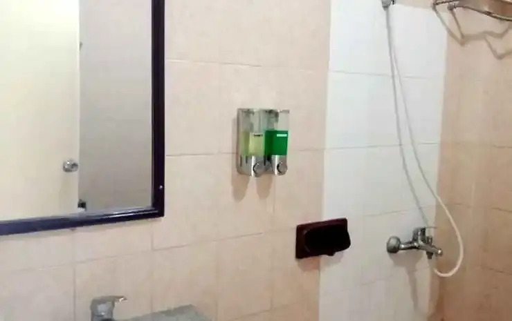 Pia Hotel