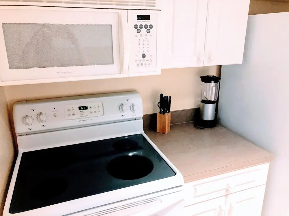 Olde Naples Condo #813