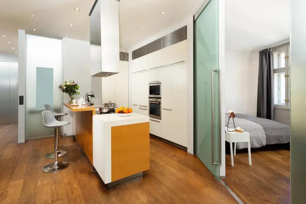 Prague Days - One-bedroom Apartment with Workspace and iMac in Vinohrady