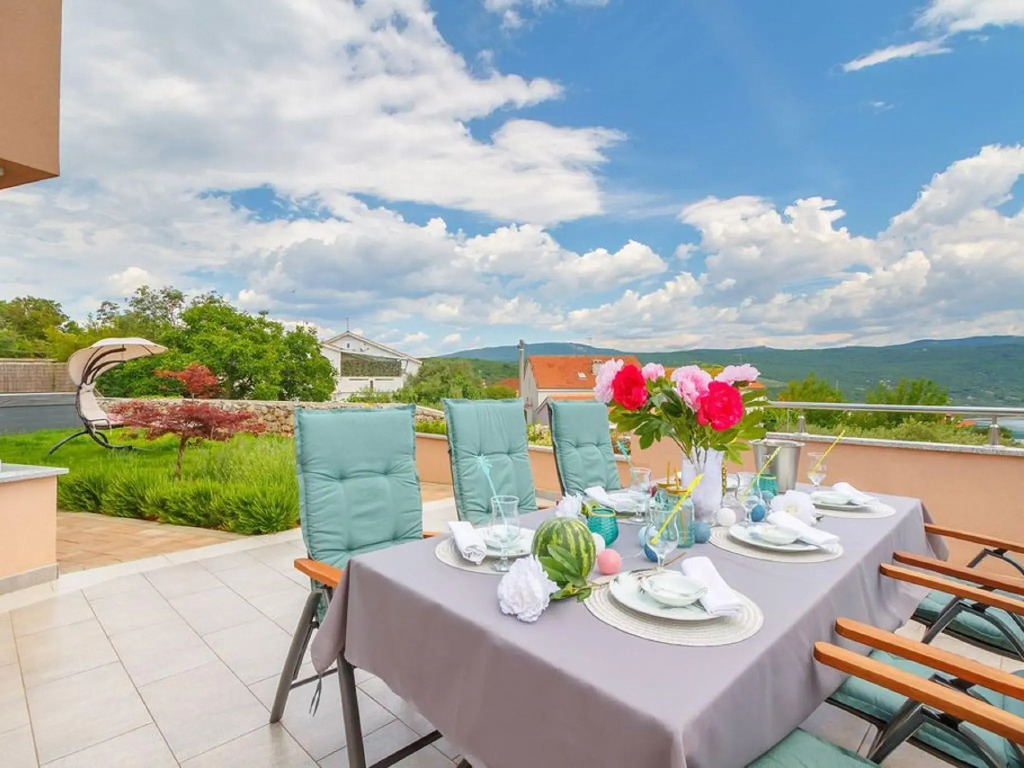 Seaview Villa in Kornic Kvarner with Outdoor Jacuzzi